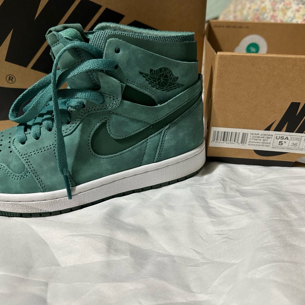 Woman Air Jordan (ZOOM AIR)